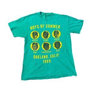 Oakland Athletics t shirt Medium short sleeve shirt